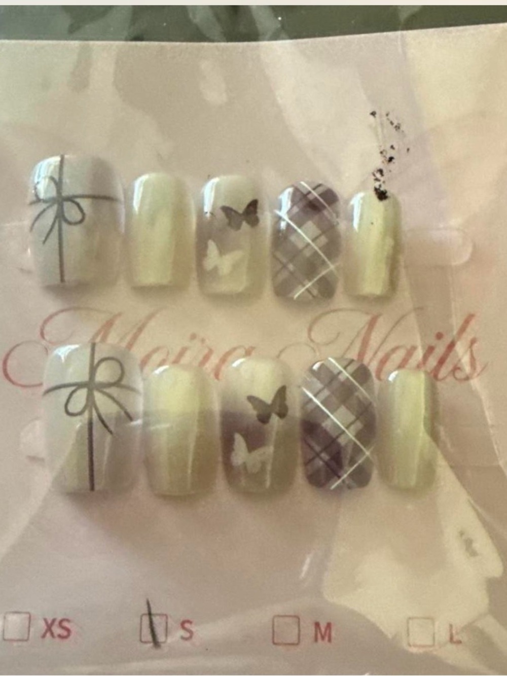 Press-On Nail Set - Pale Yellow Butterfly & Plaid Design